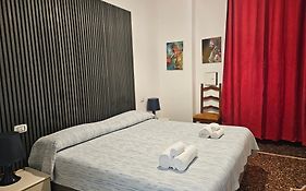Affittacamere House Leomar Di Sara