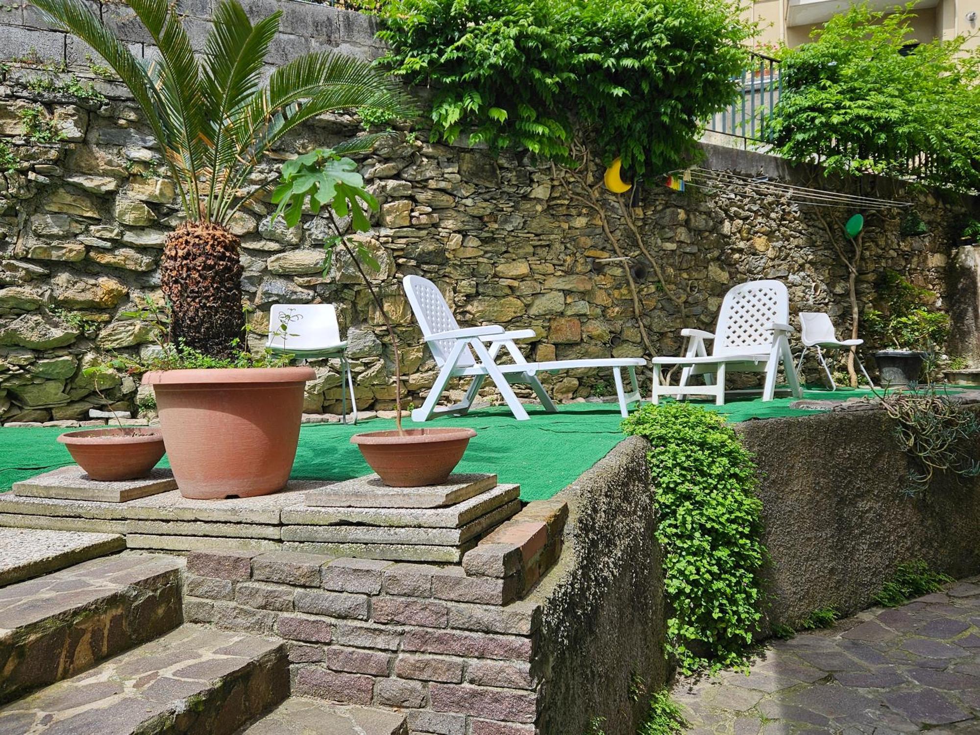 Affittacamere House Leomar Di Sara Genoa Exterior photo