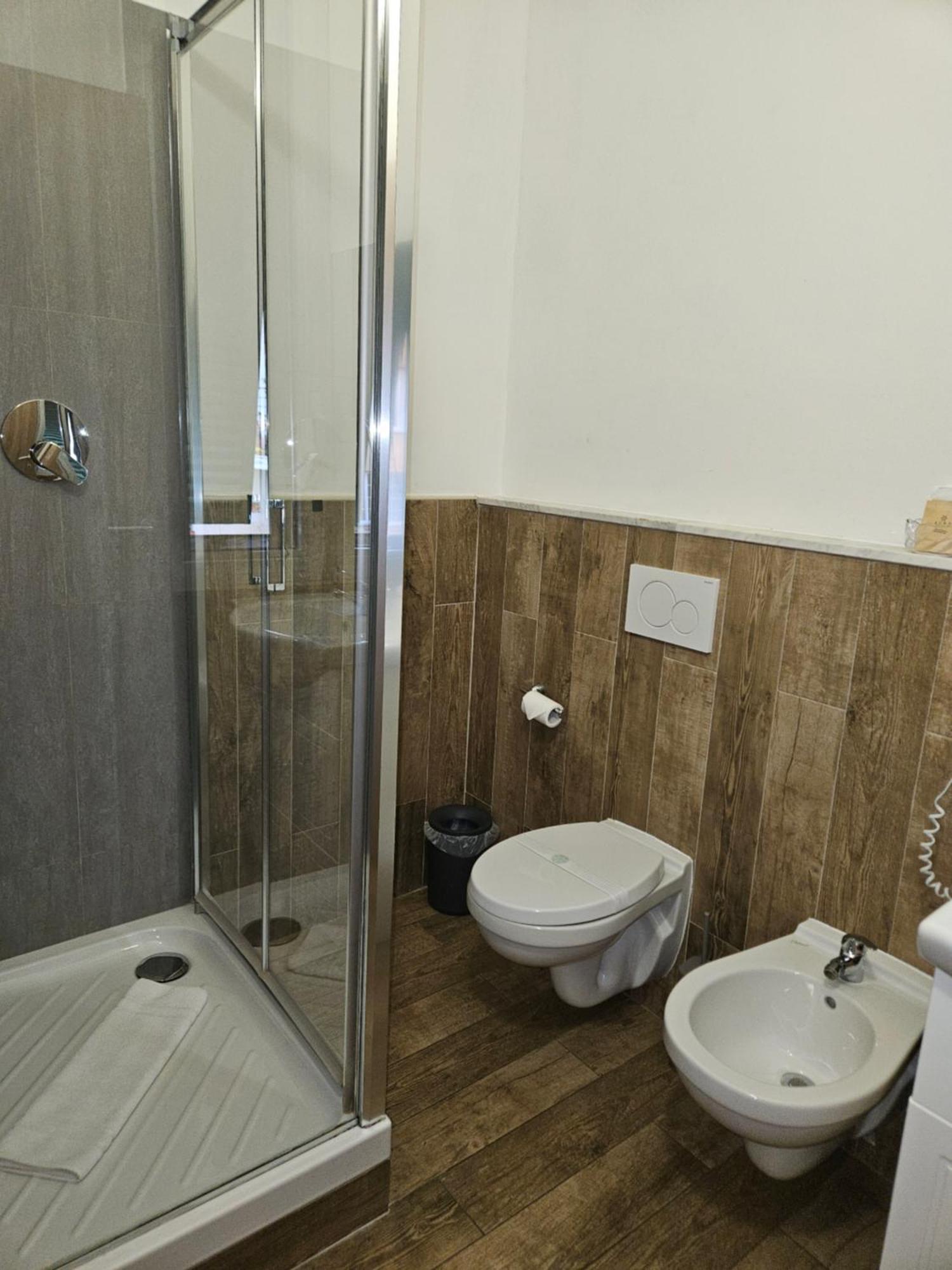 Affittacamere House Leomar Di Sara Genoa Exterior photo