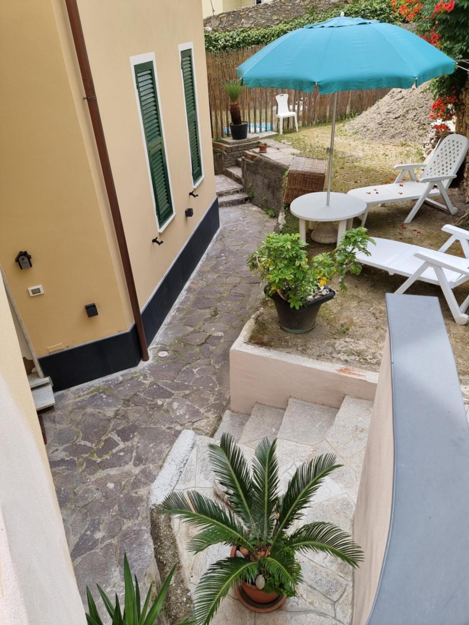 Affittacamere House Leomar Di Sara Genoa Exterior photo
