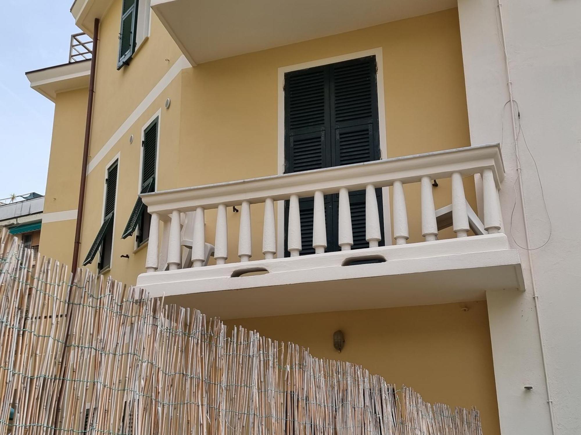 Affittacamere House Leomar Di Sara Genoa Exterior photo